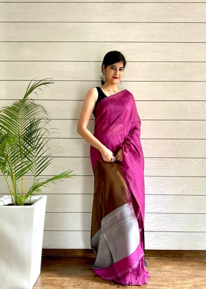 a women wear linen silk sarees in picture