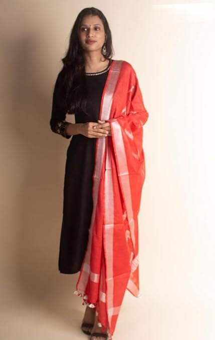 Red Cotton Dupatta waer a model